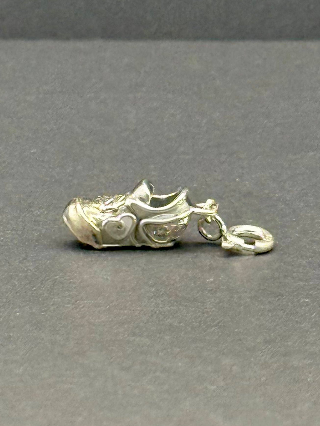 Sneaker Silver Charm
